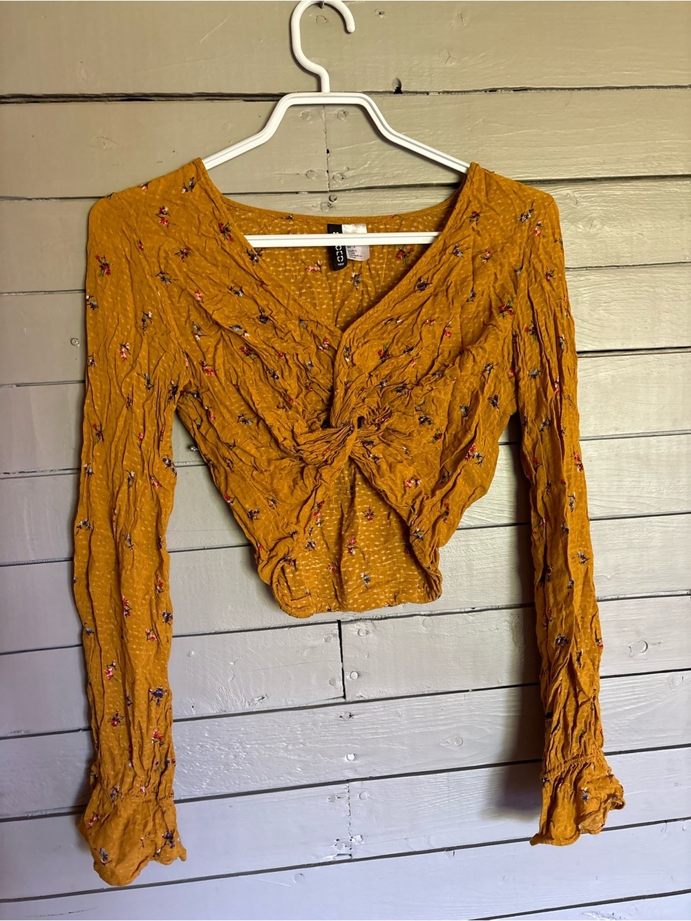 H&M Mustard Floral Knot-Front Long Sleeve Crop Top - Picture 2 of 4